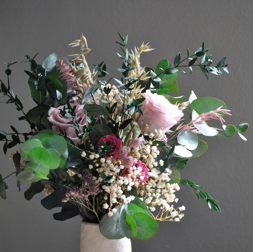 Alternative view of RAMO SERENÉ EN JARRON